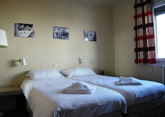 Отель Les Clarines Ле дез Альп