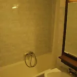 Les Clarines Hotel